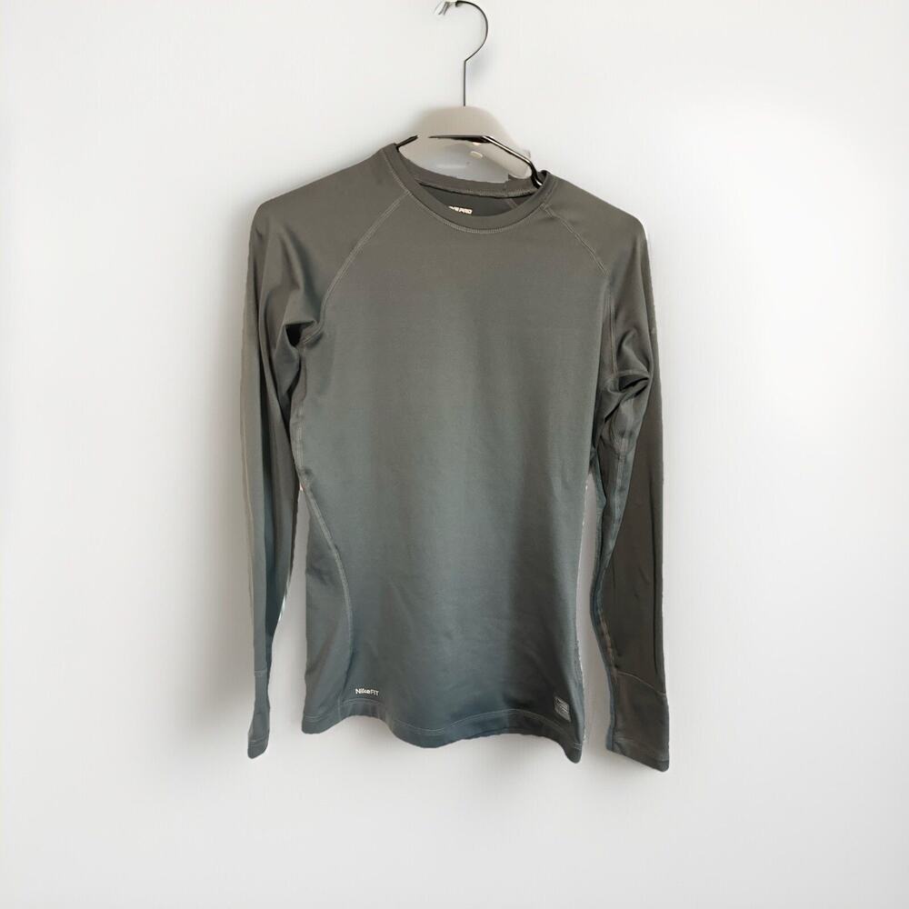 Nike pro women’s Gray Long Sleeve Dri Fit Shirt Size M - Picture 1 of 6